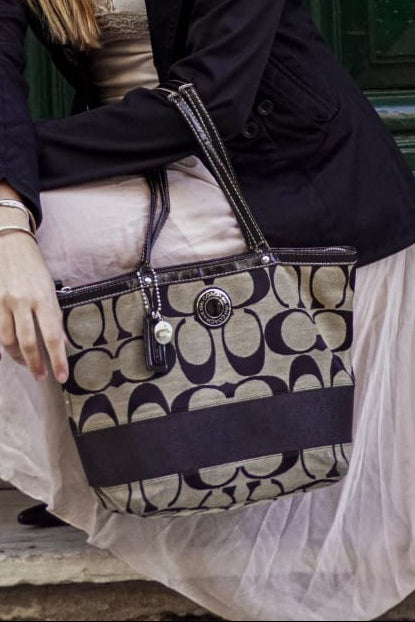 11. Totebag Coach