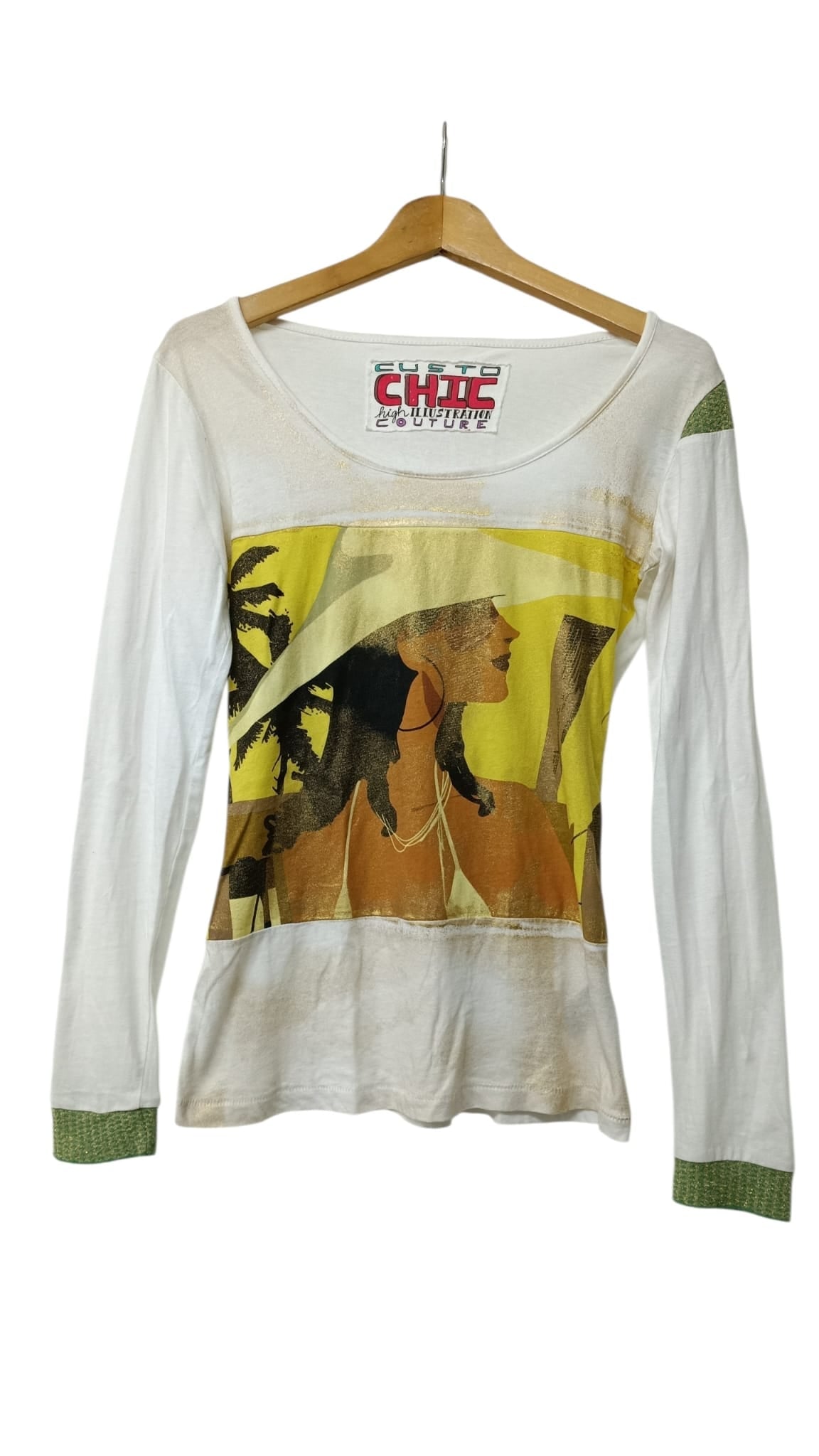 2. Camiseta custo barcelona chic