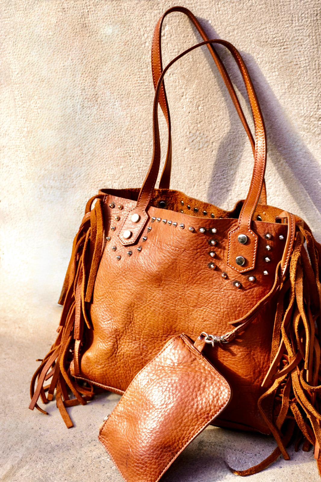 4. Totebag Rapsodia